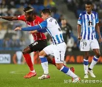 勒沃库森训练开放日，窗口期门线救险引欢呼，葡超在即，更衣室氛围转暖(各种枪械的闭锁原理)-爱游戏